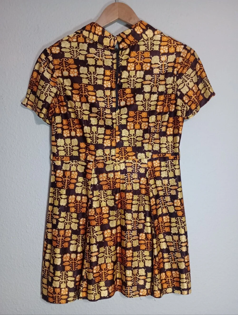 Vintage 60s collared
